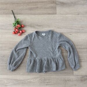 Crown & Ivy Kids Gray size Medium cozy puffy sleeve top